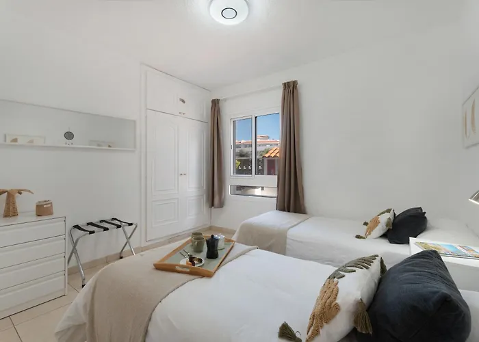 Serene Terrace And Pool Apartamento *