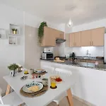 Serene Terrace And Pool Apartament Playa de las Americas (Tenerife)