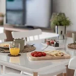 Apartament Serene Terrace And Pool *