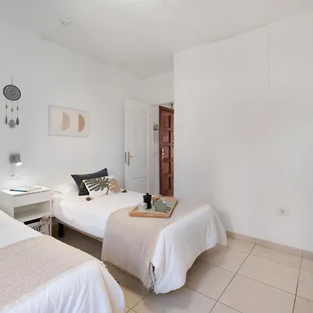 Apartamento Serene Terrace And Pool *
