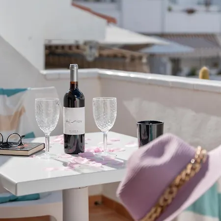 Serene Terrace And Pool Appartement