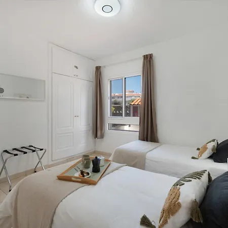 Serene Terrace And Pool Appartement *