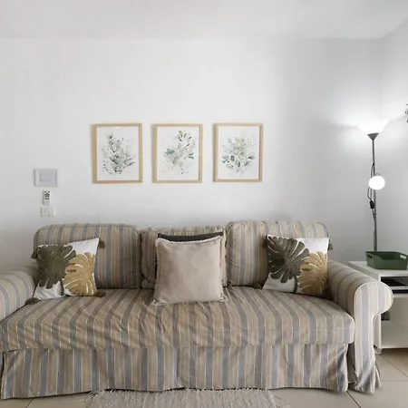Serene Terrace And Pool Apartamento *