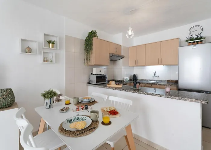 Serene Terrace And Pool Apartament Playa de las Americas (Tenerife)