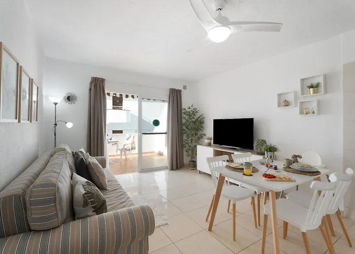 Serene Terrace And Pool Apartament *