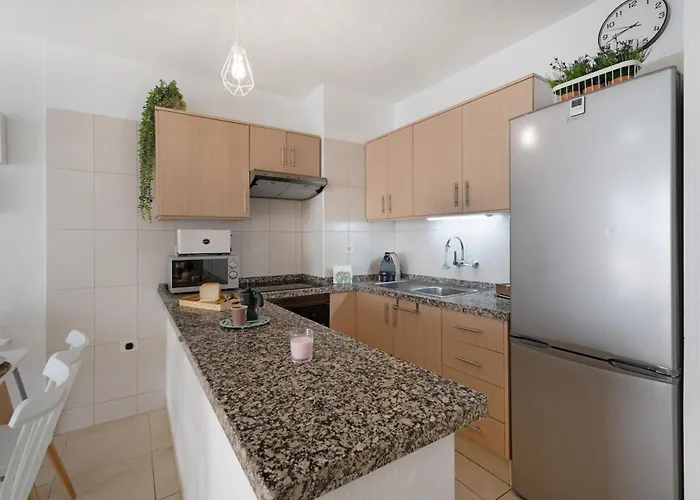 Serene Terrace And Pool Apartament