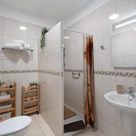 Serene Terrace And Pool