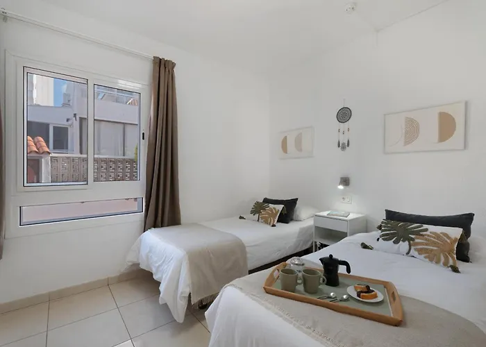 Serene Terrace And Pool Apartament Playa de las Americas (Tenerife)