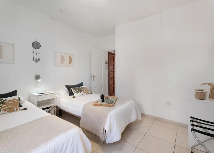 Serene Terrace And Pool Apartament *